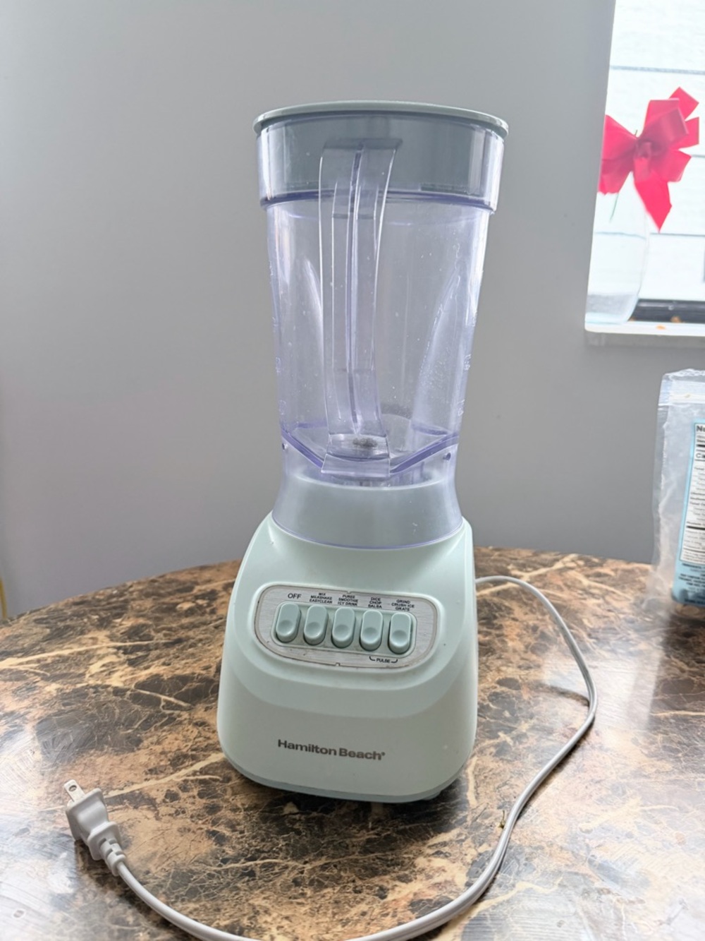 Hamilton Beach Mint Green Countertop Blender with Clear Pitcher